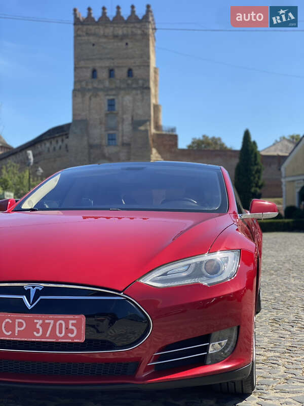 Ліфтбек Tesla Model S 2013 в Луцьку