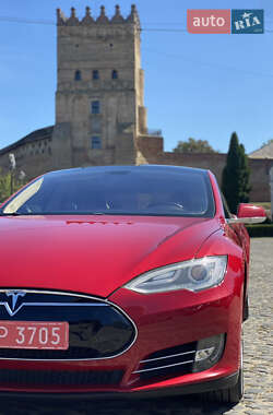 Лифтбек Tesla Model S 2013 в 