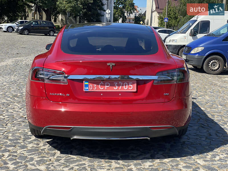 Ліфтбек Tesla Model S 2013 в Луцьку