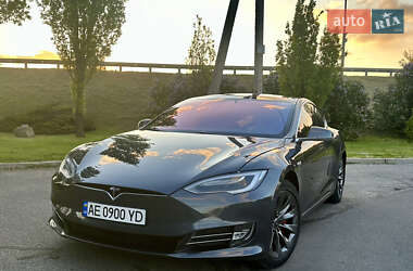 Ліфтбек Tesla Model S 2018 в 