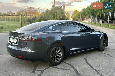 Ліфтбек Tesla Model S 2018 в 