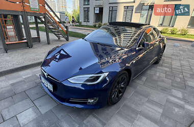 Лифтбек Tesla Model S 2016 в 