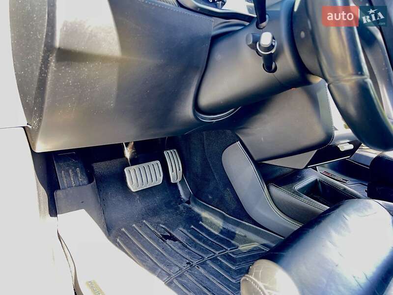 Лифтбек Tesla Model S 2015 в Броварах