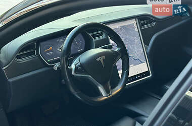 Лифтбек Tesla Model S 2017 в 