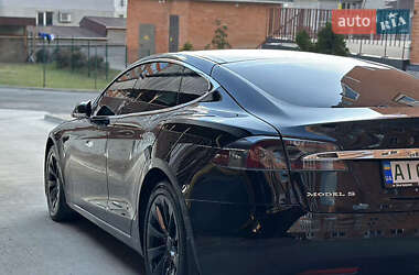 Лифтбек Tesla Model S 2017 в 