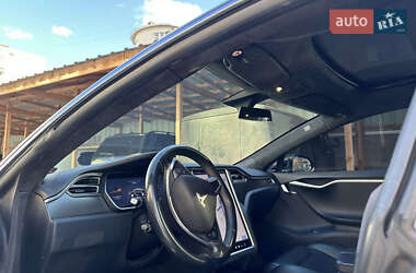 Лифтбек Tesla Model S 2017 в 