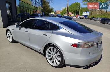 Лифтбек Tesla Model S 2014 в 