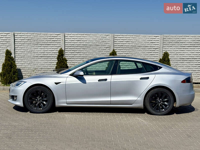 Ліфтбек Tesla Model S 2018 в Дніпрі
