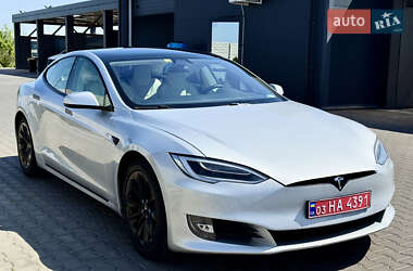 Лифтбек Tesla Model S 2018 в 