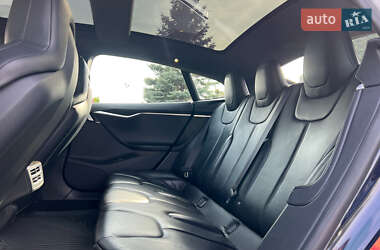 Ліфтбек Tesla Model S 2015 в 