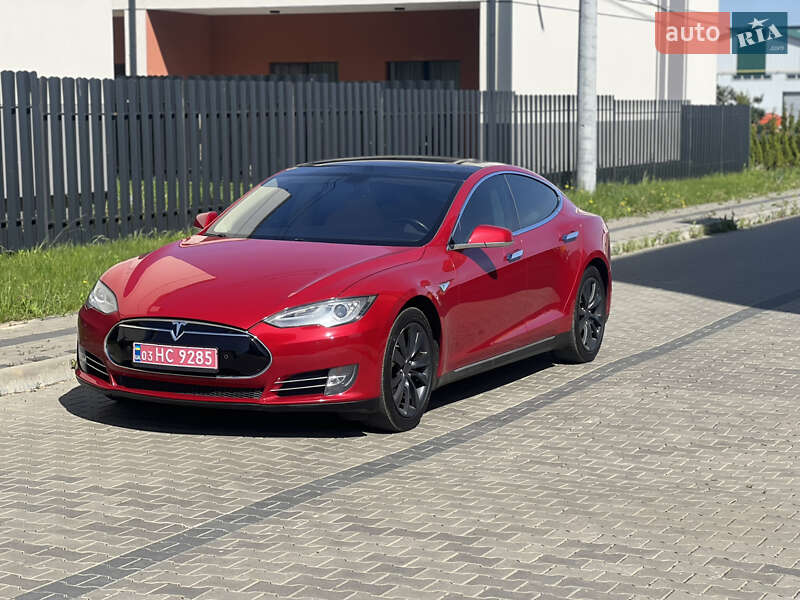Лифтбек Tesla Model S 2014 в Луцке