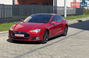Лифтбек Tesla Model S 2014 в 