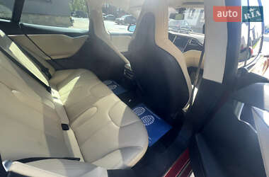Лифтбек Tesla Model S 2014 в 