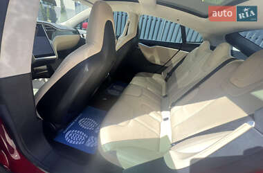 Лифтбек Tesla Model S 2014 в 