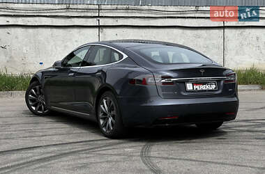 Лифтбек Tesla Model S 2017 в 