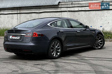 Лифтбек Tesla Model S 2017 в 