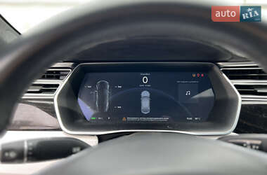 Лифтбек Tesla Model S 2017 в 