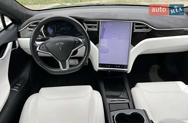 Лифтбек Tesla Model S 2017 в 