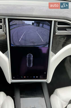 Лифтбек Tesla Model S 2017 в 