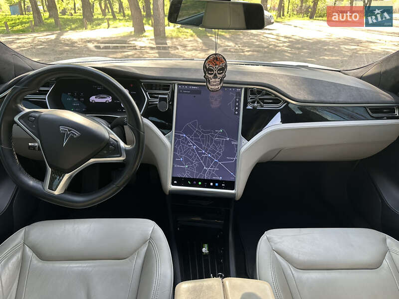 Лифтбек Tesla Model S 2016 в Харькове
