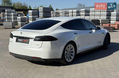 Лифтбек Tesla Model S 2013 в 