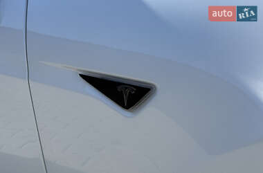 Лифтбек Tesla Model S 2013 в 