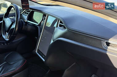 Лифтбек Tesla Model S 2013 в 