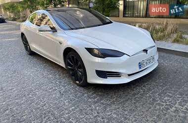 Ліфтбек Tesla Model S 2014 в Львові