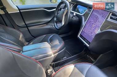 Лифтбек Tesla Model S 2014 в 