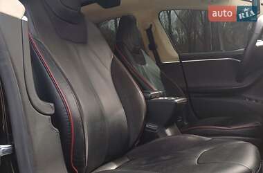Лифтбек Tesla Model S 2013 в 