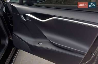 Лифтбек Tesla Model S 2013 в 