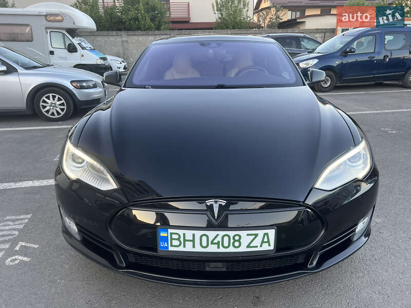 Лифтбек Tesla Model S 2015 в Одессе