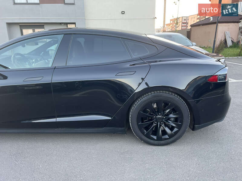 Лифтбек Tesla Model S 2015 в Одессе