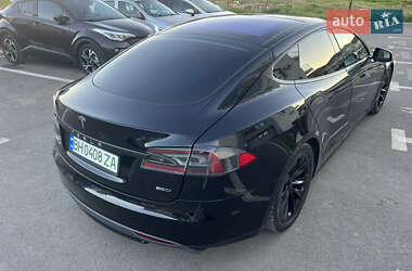 Лифтбек Tesla Model S 2015 в 