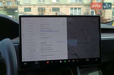 Ліфтбек Tesla Model S 2022 в 