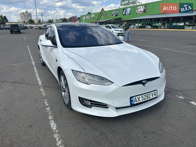 Лифтбек Tesla Model S 2016 в Харькове