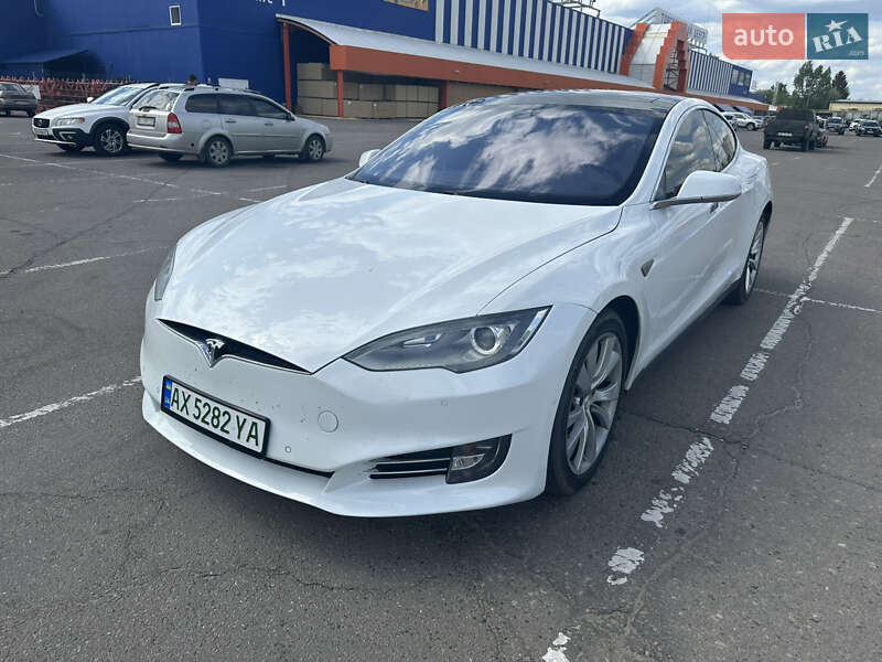 Лифтбек Tesla Model S 2016 в Харькове
