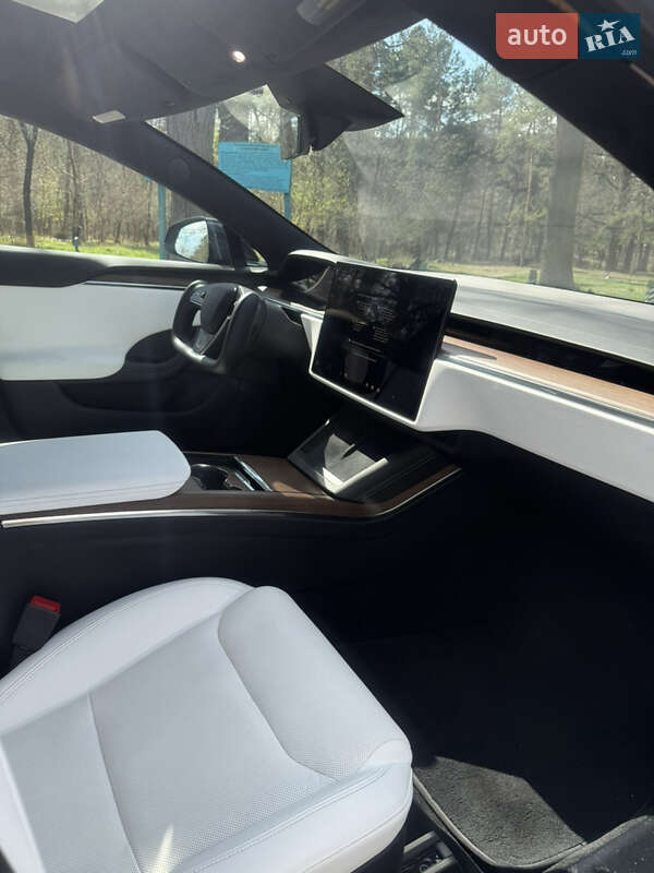 Лифтбек Tesla Model S 2022 в Киеве