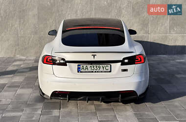 Лифтбек Tesla Model S 2021 в 