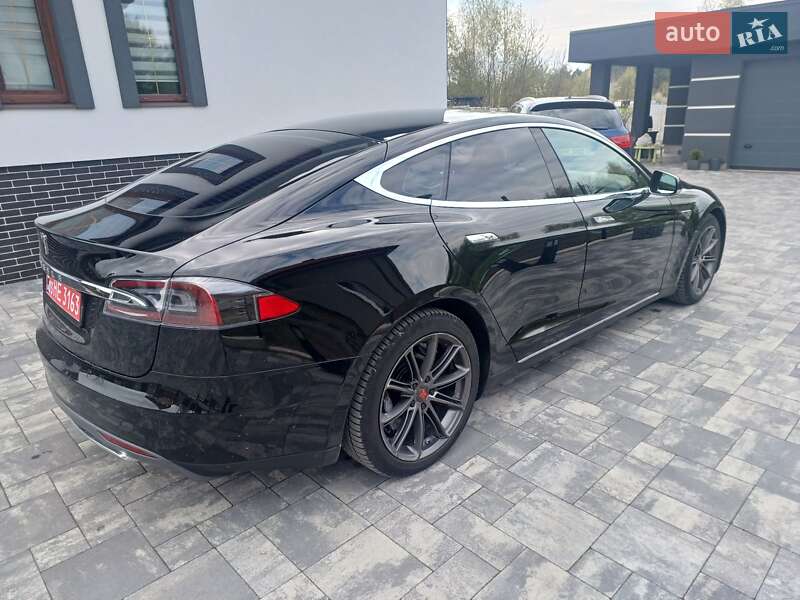 Лифтбек Tesla Model S 2014 в Ровно