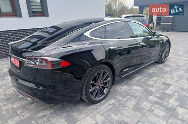 Лифтбек Tesla Model S 2014 в 