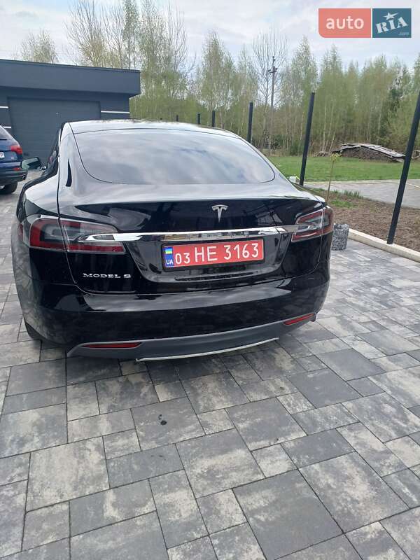 Лифтбек Tesla Model S 2014 в Ровно