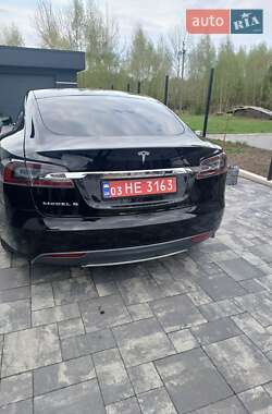 Лифтбек Tesla Model S 2014 в 