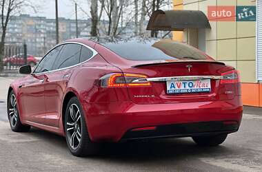 Ліфтбек Tesla Model S 2017 в 