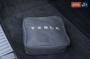Ліфтбек Tesla Model S 2021 в 