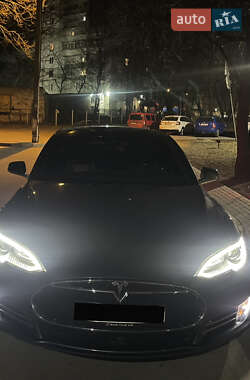 Лифтбек Tesla Model S 2016 в Одессе
