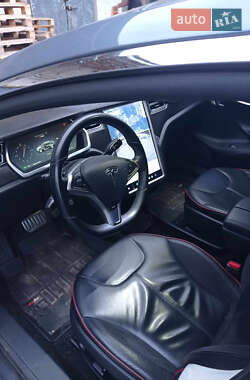 Лифтбек Tesla Model S 2013 в 