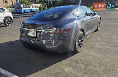 Лифтбек Tesla Model S 2019 в 