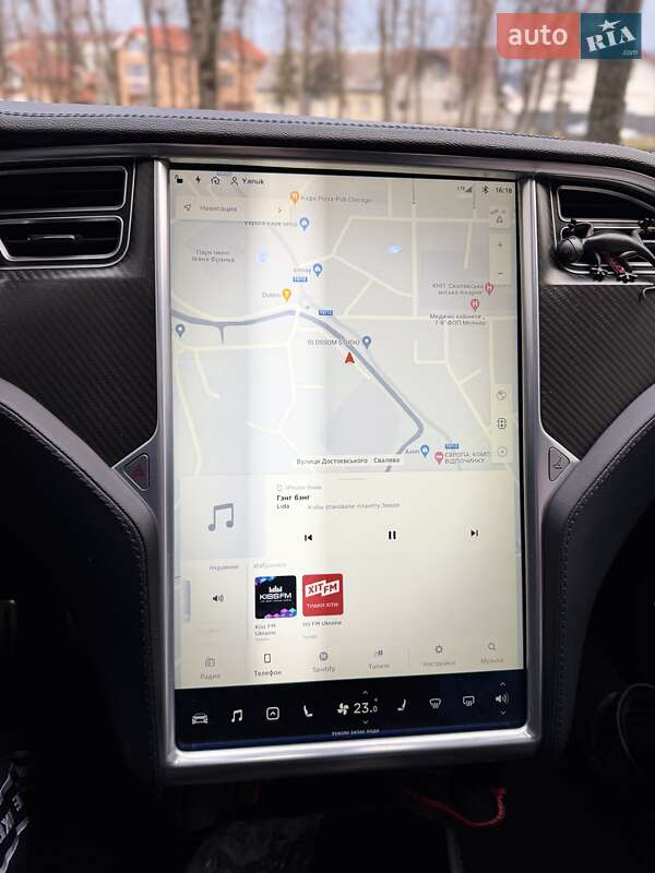 Лифтбек Tesla Model S 2013 в Сваляве