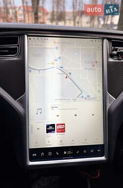 Ліфтбек Tesla Model S 2013 в 
